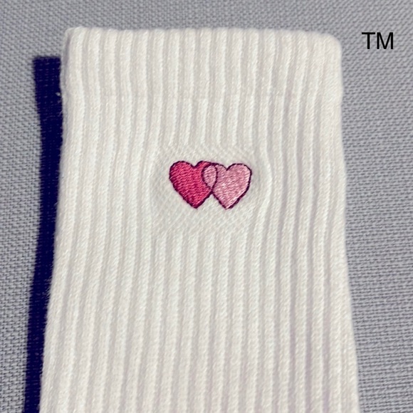ON SALE! - 5 Pairs of Comfy Embroidered Compression Crew Socks - Picture 3 of 7